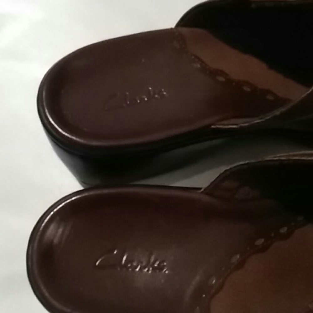 Clarks - Picture 3 of 6